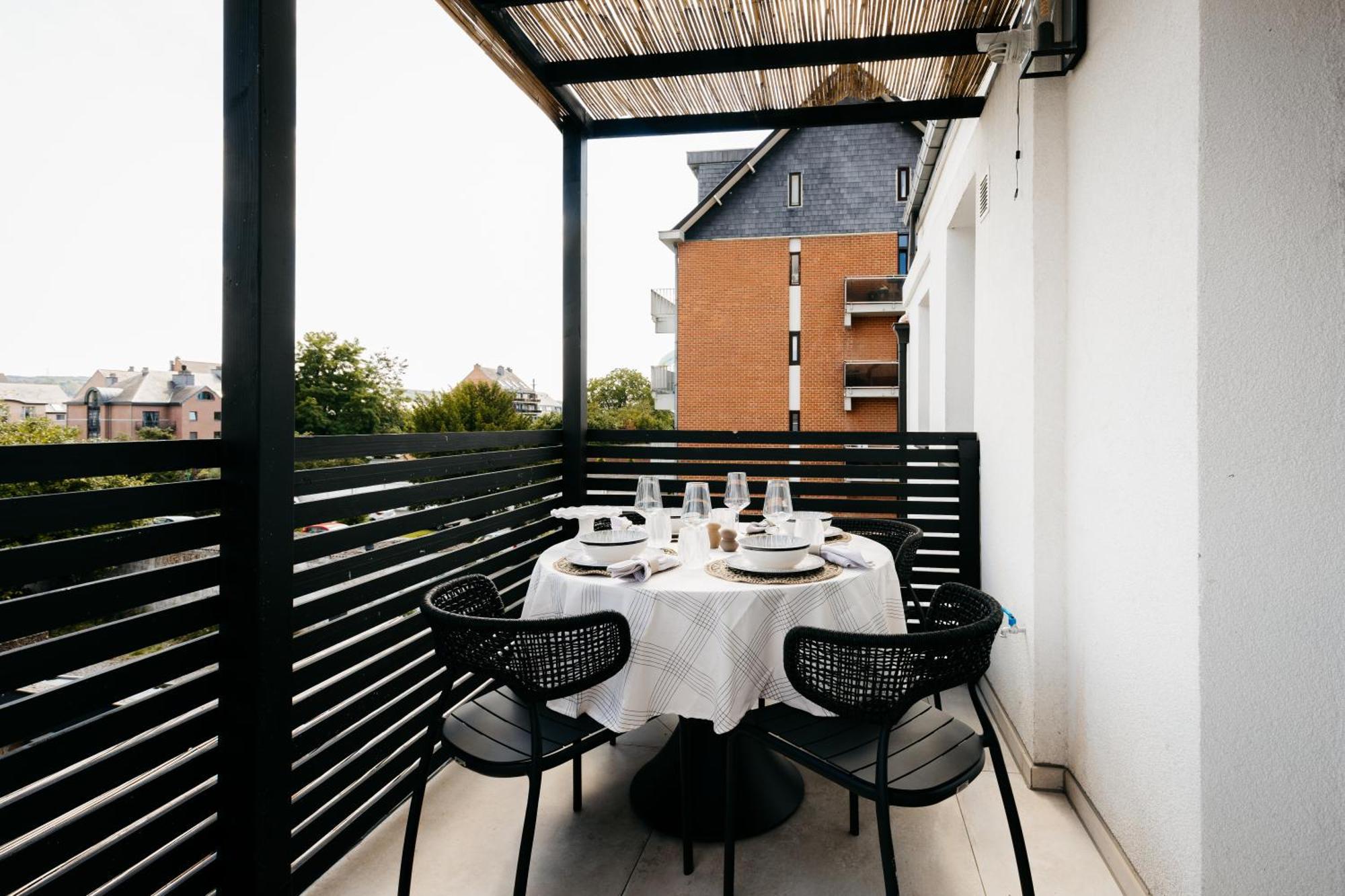 The Edgewater Suites - Skyline Namur Exterior photo
